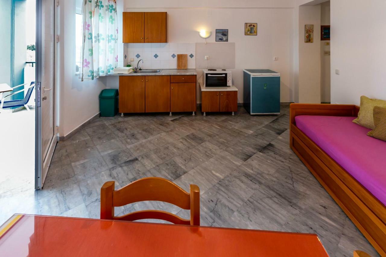 Iris Apartments Chrani Exteriör bild